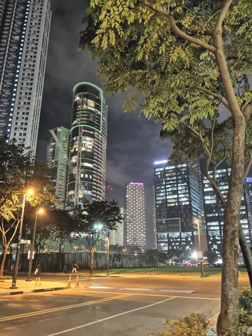 Ferienwohnung New 2Br Of 86Sqm With Parking & Netflix In Bgc Manila Exterior foto